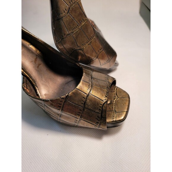 Jessica Simpson  Square Peep Toe gold black stiletto Heel Pump Shoe 9.5 unworn - Picture 3 of 12